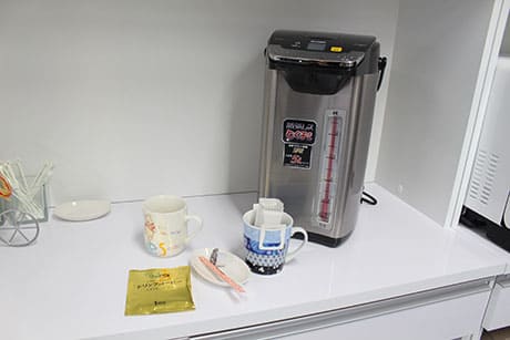 カウンターでは美味しいドリップコーヒーが飲み放題です