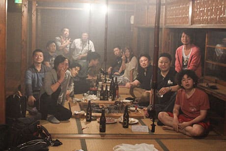 毎月給料日は食事会を全員で楽しんでいます